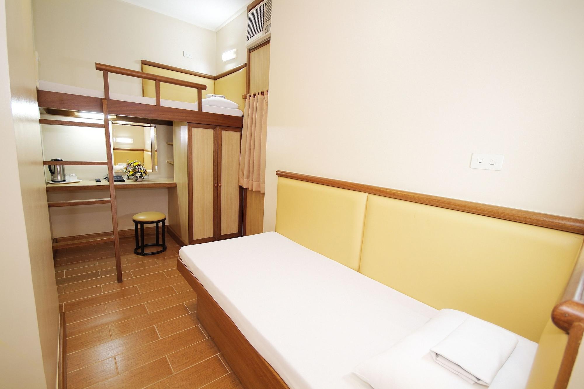 Kabayan Hotel Pasay Exterior foto