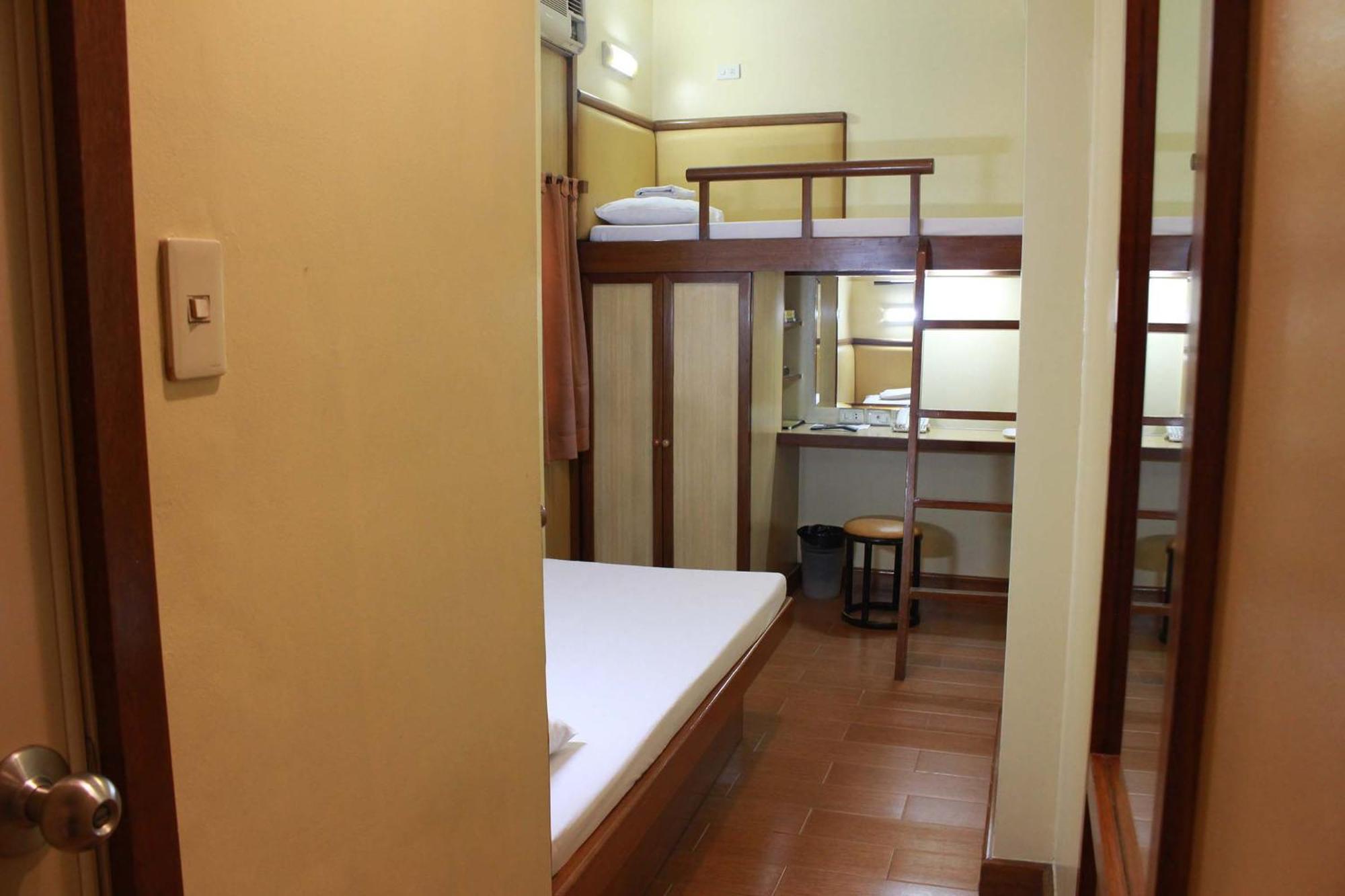 Kabayan Hotel Pasay Quarto foto